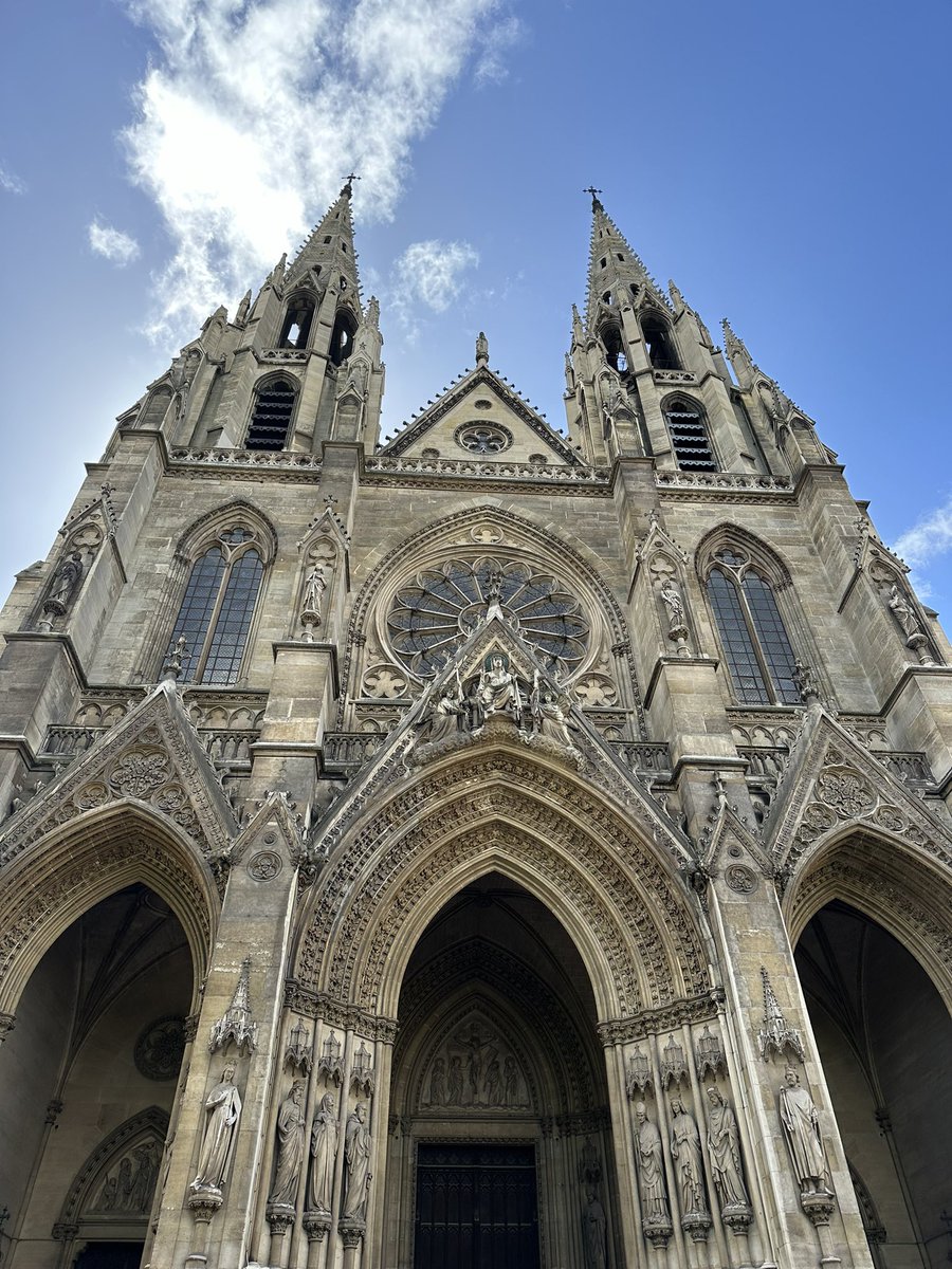 Magnificent St Clothilde cathedral, Paris

 #TraceryTuesday