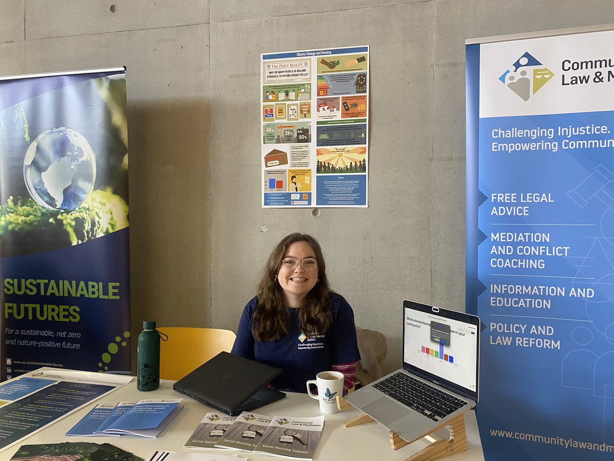 Back in @UCC today with @CLMirl for the Working for Change Fair! Interested in learning a bit more about what we do or offer? Pop along and say hello! ❤️