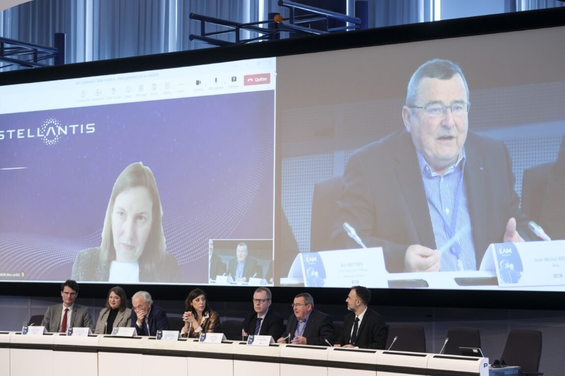 ⏫'Vocational training and apprenticeship are a powerful way to develop the #skills that European companies need' this was underlined by Member Jean-Michel Pottier at the General Assembly for Mobility of Apprentices ▶️Read the @EU_EESC opinion: europa.eu/!Yw47Mh