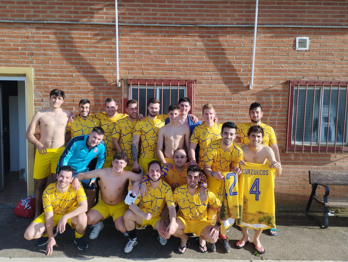 Mazuecos_CF's tweet photo. 📆JORNADA 2📆

🏟 Becerril 1 @Mazuecos_CF 3

🗒1a victoria del año tras un buen partido de los nuestros, siendo solidos atrás y generando ocasiones desde el inicio

🏆Goles
@Cfernandez20 ⚽
Isma⚽⚽

Patrocinadores🫶
Cafe-Bar Nuevo Arenas🍔🍻
Gestoría Revilla📃

#VamosMazu💜💛 https://t.co/hrOftLZesI