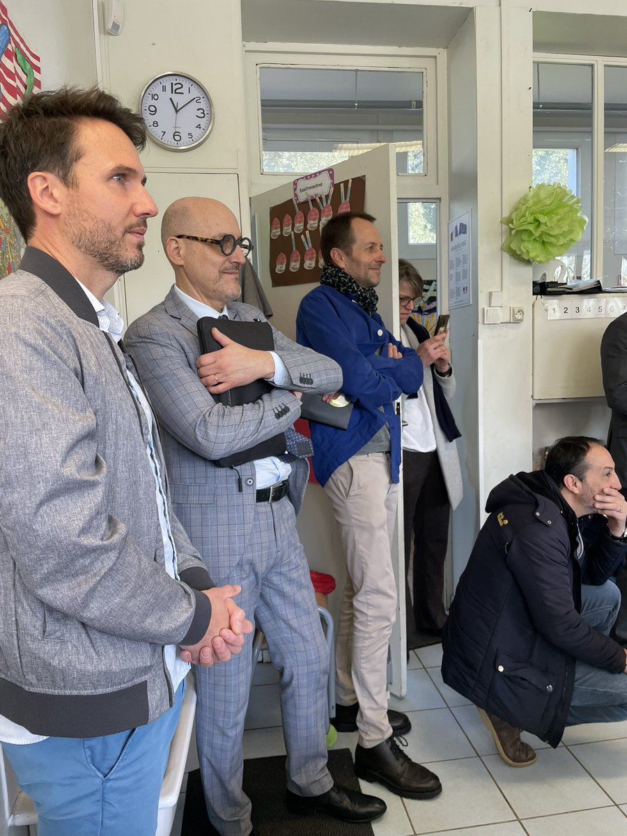 DSDEN17's tweet photo. #semainedelamaternelle à l’école Louis Guillet. Un moment privilegié pour ouvrir l’école aux parents. 
#partage #échanges
 #relation école-familles
@acpoitiers @cite_edu_lr @BndicteRobert https://t.co/68qiuhfp1t