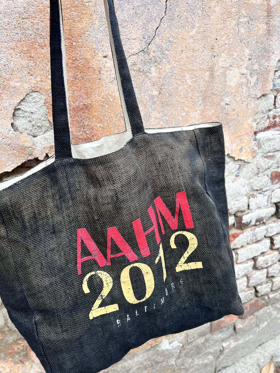 Yes it’s old and faded, but my tote choice this morning has me all excited for @aahmhistmed in KC in 28 days! Shout out to my Hopkins crew for that ‘12 meeting as well!