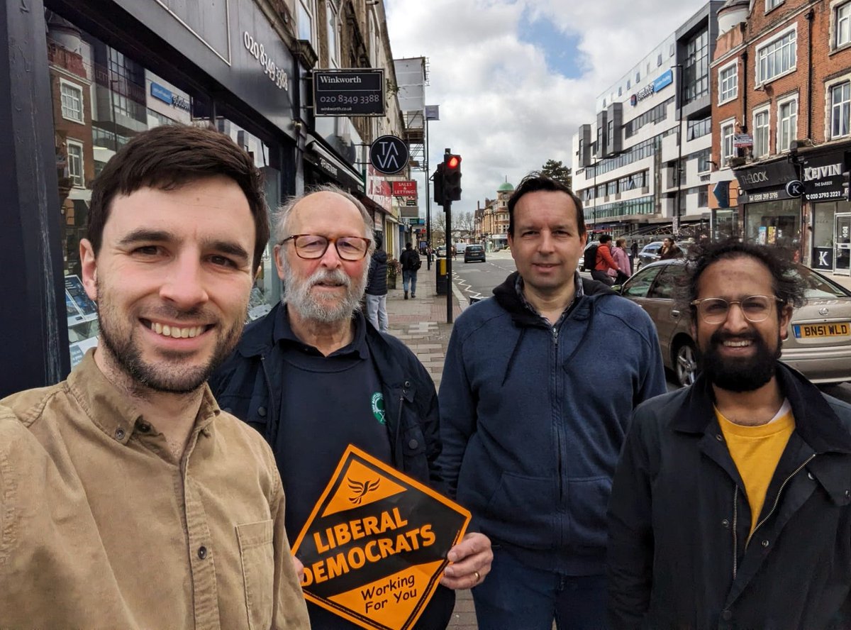 Just to say how proud I am to be associated with the @BarnetLibDems team. They are doing sterling work campaigning for Barnet residents. Kudos to Altan for coordinating efforts @LondonLibDems @sarahcreates @ScottEmery92 @robblackie  Photos from campaigning in Finchley Church End…