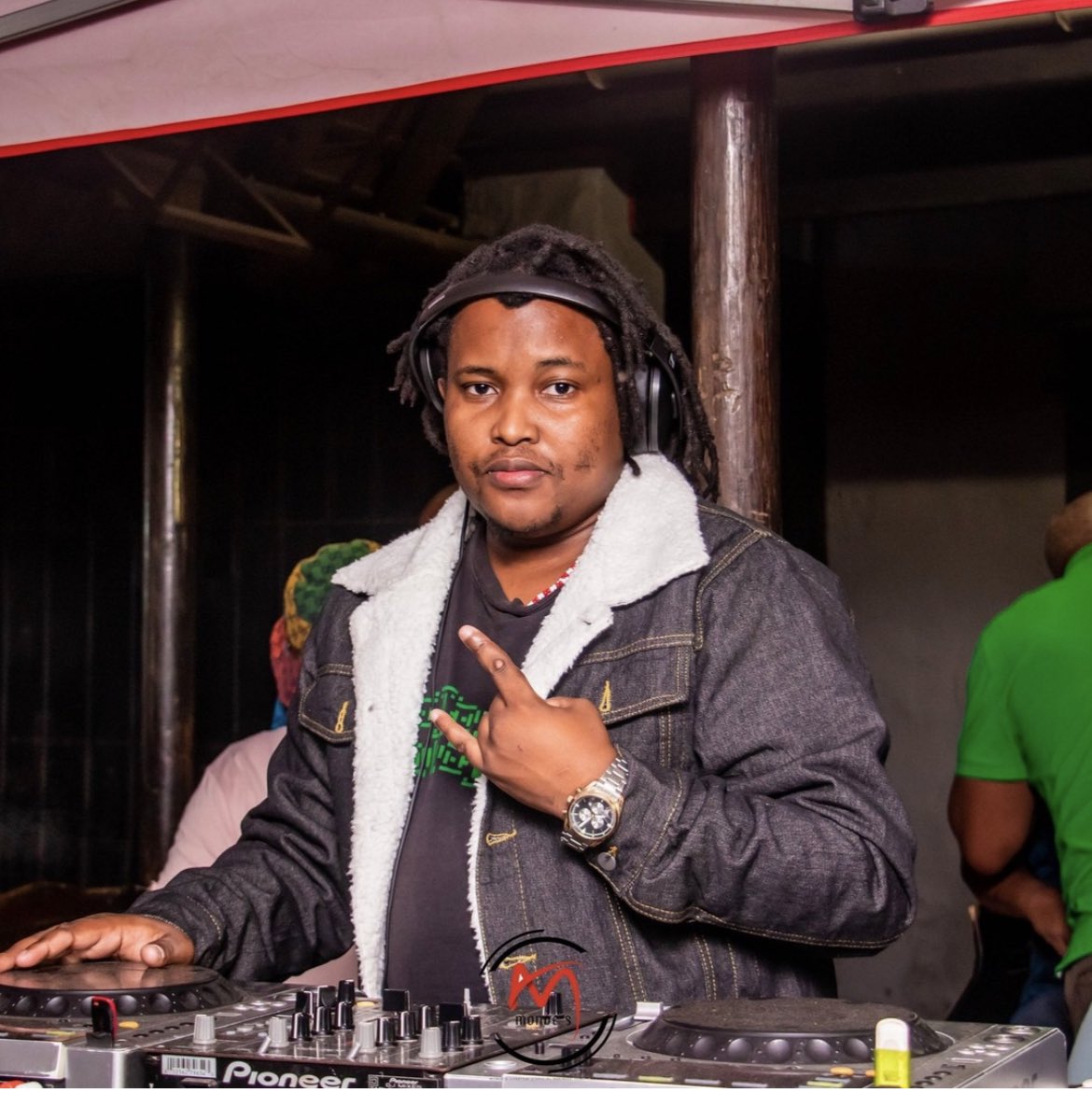 trufm's tweet photo. #3STEPMIX by Thabzito DJποΈ
#LunchTimeShandis #ItsToooMuuchπ₯π₯π https://t.co/XQ4Vfe0ME4