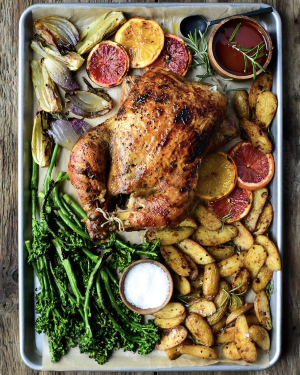 Rotisserie Chicken (with Herbs) Recipe👉 zimmysnook.ca/at-home-rotiss… A lemon-garlic-herb mixture of fresh parsley, rosemary thyme was rubbed on the exterior & under the skin. Oh, so good!👌 #tuesdayvibe #RecipeOfTheDay #chicken #foodphotography #foodie @HestanHome