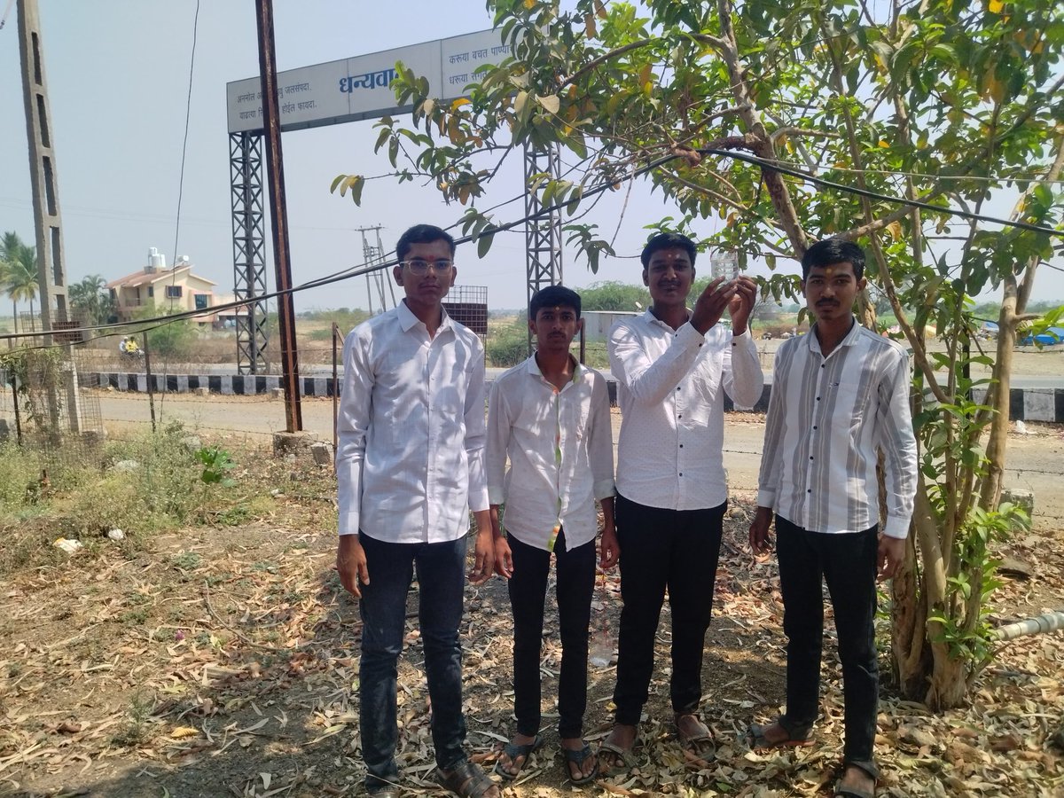 abvplatur's tweet photo. आज अखिल भारतीय विद्यार्थी परिषद व विकासार्थ विद्यार्थी (SFD) औराद आयोजित मास्टर दिनानाथ मंगेशकर महाविद्यालय औराद येथे पक्षी मित्र अभियानाच्या माध्यमातून पिण्याच्या पाण्याची व्यवस्था करण्यात आली. https://t.co/C3k5hytvxt