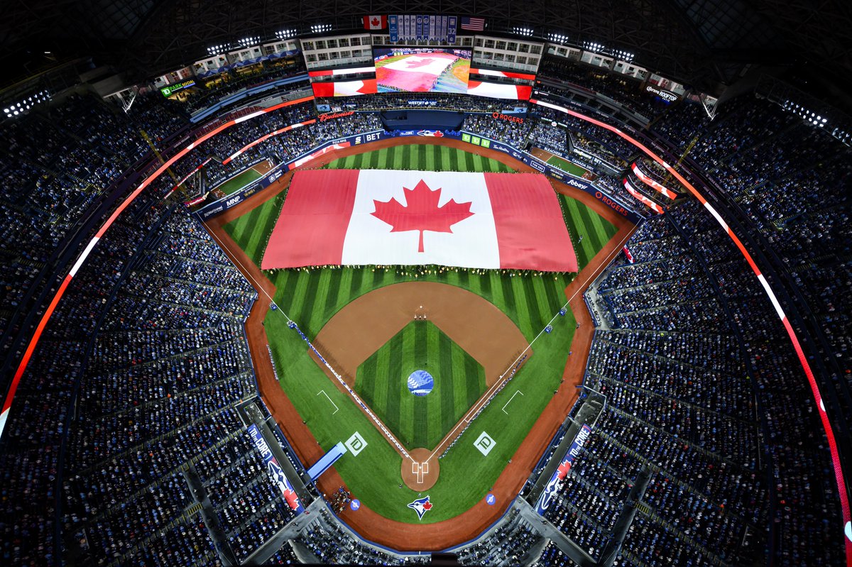 Good morning, Toronto 🏠 Good morning, Canada 🇨🇦 Good morning, #BlueJays fans ❤️