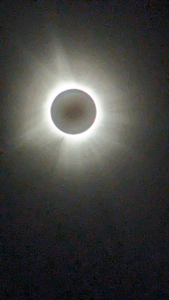HeyD50's tweet photo. @harrycovair Sounds about right for this state!   The eclipse was stunning ! https://t.co/wl2JQuLKhg