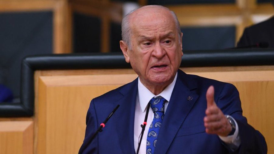 Kendine ait düşüncesi dahi olmayan yedek lastik kimi tehdit ediyor acaba ?? Devlet Bahçeli: “Türkiye sandıkta kurulmamıştır, herkes aklını başına alsın.”