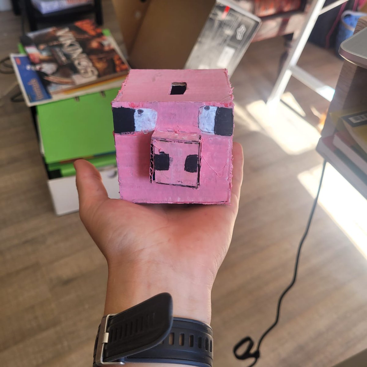 EvolveOnlineSA's tweet image. 🎨✨ Our Stage 08 Group 1 Cambridge students embarked on a creative journey, crafting 3D shapes and storage containers with practical uses in mind! 📦💡Let&apos;s take a closer look at their amazing creations:🌟 #CreativeMinds #PracticalArt #Stage08Innovators 🎨✨