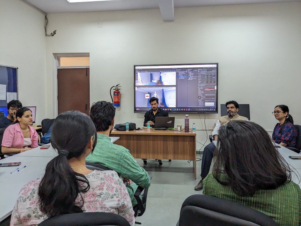 A Two Day Workshop was conducted on AR and VR for Digital Media Students, New Delhi campus. With hands-on demonstrations featuring Maya, Unity and Adobe Substance 3D Painter, they learnt about immersive storytelling. @AnubhutiYadava #AR #VR #DigitalMedia