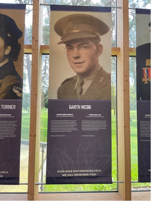 Today is🍁#VimyRidge Day in Canada. We pause to remember one of the most important and deadly battles in Canadian military history. At @VeteransENG_CA's Visitor Education Centre at Vimy, they are recognizing #WW2 veterans for #DDay80, including some familiar names. 🙏#Juno80