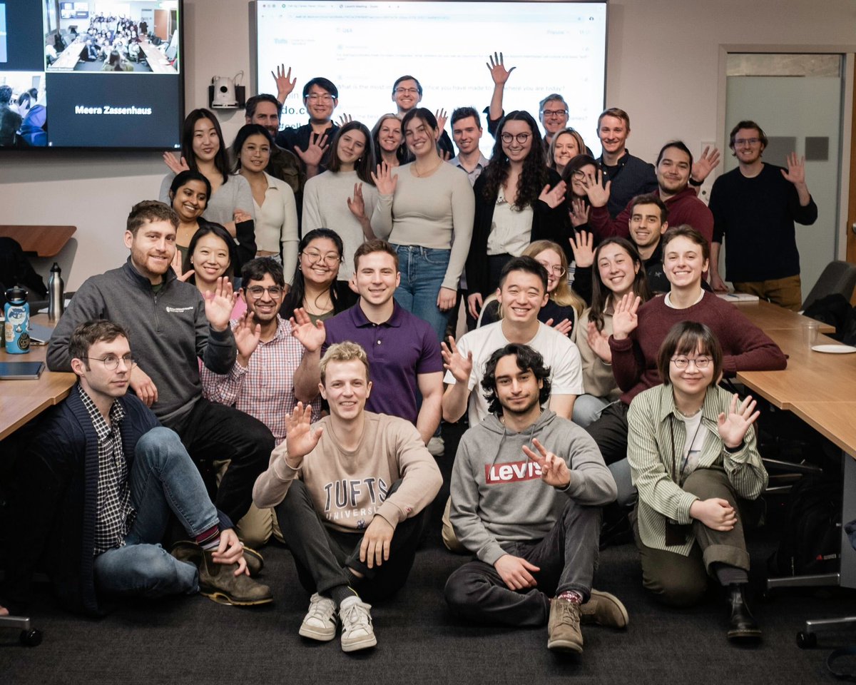 Career panel! Thanks to @UPSIDEfoods, @GoodFoodScience, @Cargill, @thermofisher, and @MilliporeSigma for sharing your insights with our cell ag undergrads through postdocs 🌱