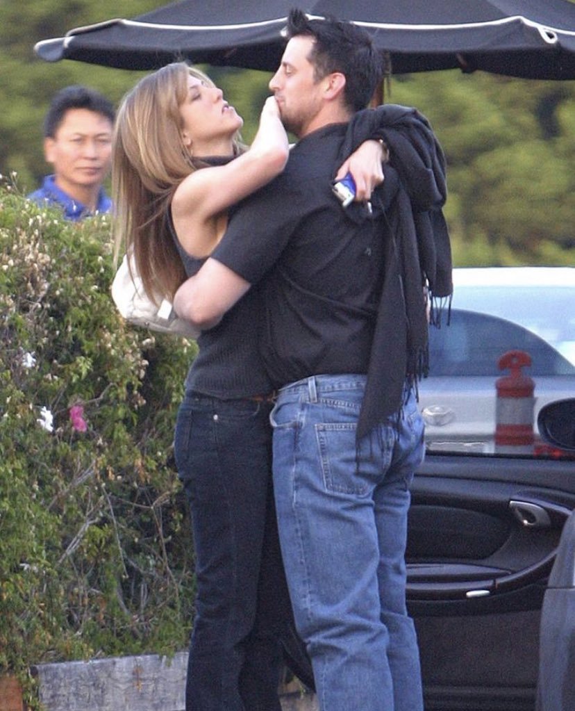 TheCinesthetic's tweet photo. Jennifer Aniston and Matt LeBlanc in Los Angeles, 2004 https://t.co/meN962ljDp