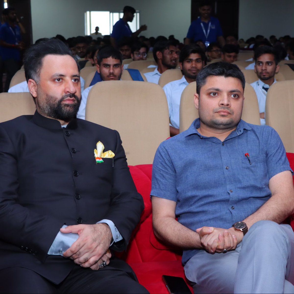 RohitGuraru's tweet image. Insightful and interactive session conducted by Ecell LIET, @khalidwani ji Founder KWCG, TedX Speaker &amp;amp; Marketing guru enlight the future leaders and entrepreneurs. #Ecell #startup