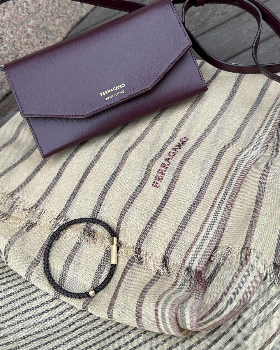 Jeno (@jenvolee) on Twitter photo 