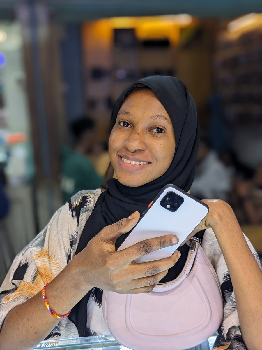 laizerphones's tweet photo. Nikopeshe repost yako 🙏

 Customer 🔥

Ofa Bado zinaendelea ✅
📍kariakoo uhuru na msimbazi

Google pixel 4 ( 4+64) 350000Tsh

Tupigie| tsp 0653135872
@laizerphones 

📍 Delivery ipo free Kwa Dar es salaam mikoani utatuchangia nauli kidogo 

#TeamPixel.  #madebyGoogle  #pixel4 https://t.co/K10yBS8emU