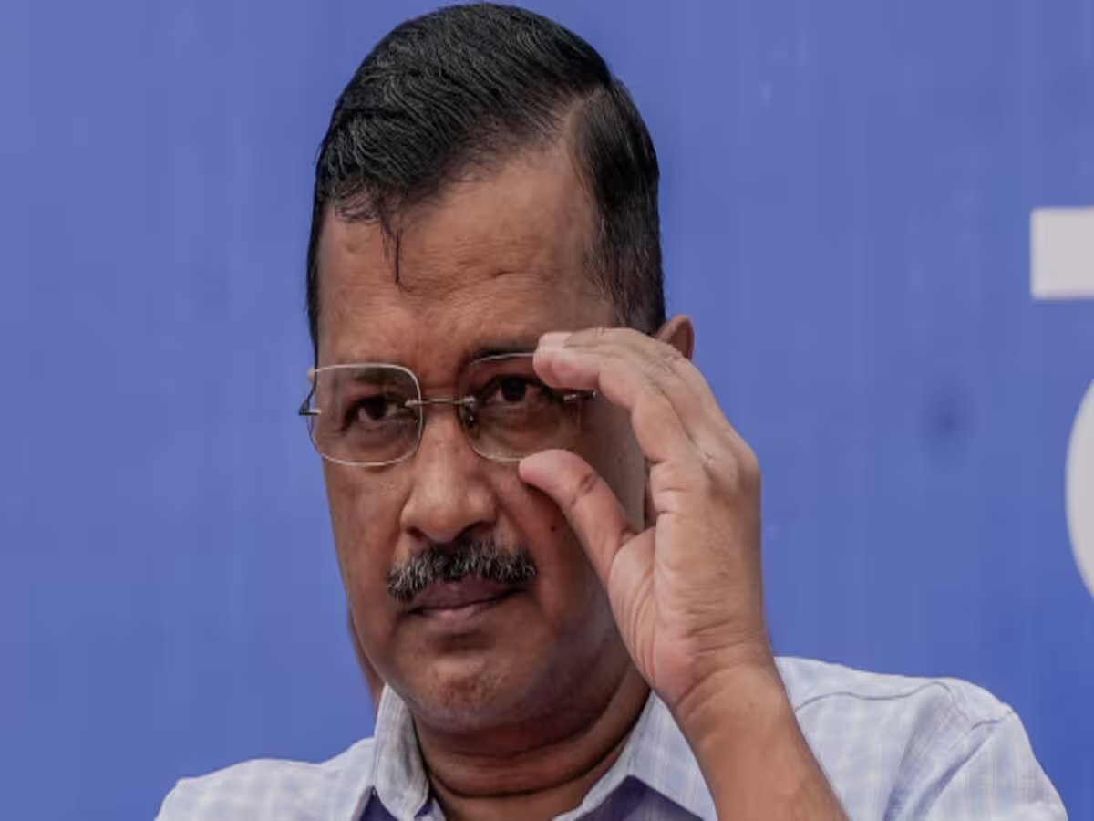 Delhi #HighCourt today dismissed the plea moved by CM #ArvindKejriwal, challenging his arrest by the ED in the money laundering case related to the alleged #liquorpolicyscam case, as well as the remand order passed by the trial court sending him to @dir_ed  custody.