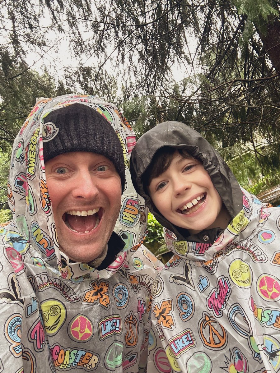 Glorious sunshine in London yesterday for the Harry Potter tour and a complete contrast in Staffordshire today, I’ve honestly never seen as much rain in my life!! Made for a very wet trip to Alton Towers!! Lots of fun and memories made though with the three beauts. ❤️