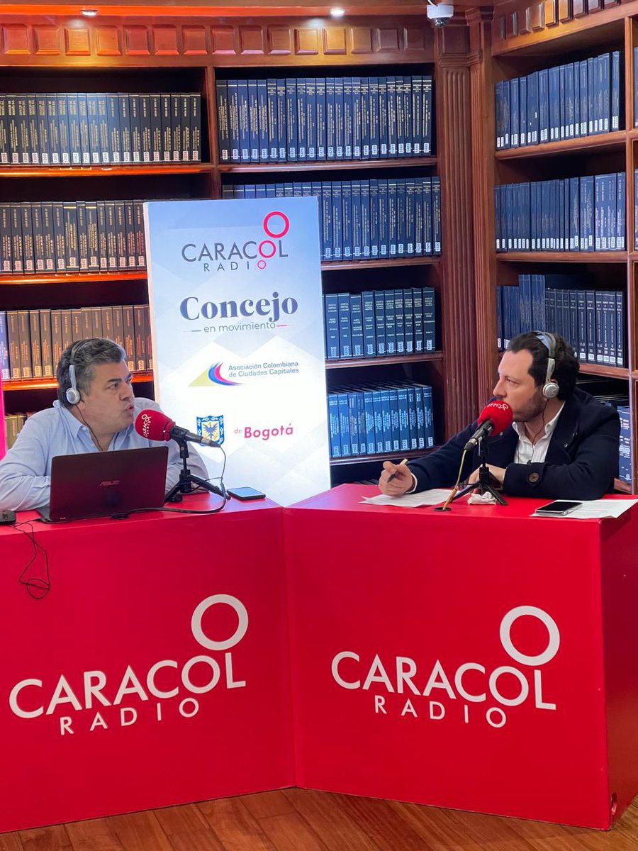 #AEstaHora estamos en vivo por @CaracolRadio en el programa Concejo en Movimiento. Únete a la transmisión: caracol.com.co/programas/6am-…👈🏽
