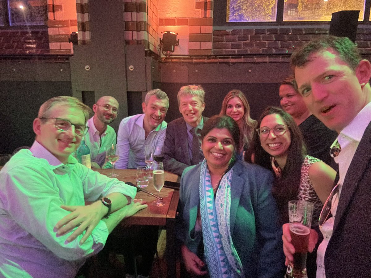 This photo sums up #ehra2024 for me. What a privilege to work in such an exciting friendly and fun field with colleagues becoming friends from across the world. @DhirajGuptaBHRS @bordistef @drjohnm @ftrae @Drdevignair @purerfellner @Mel_Gunawardene @AriSultanEP