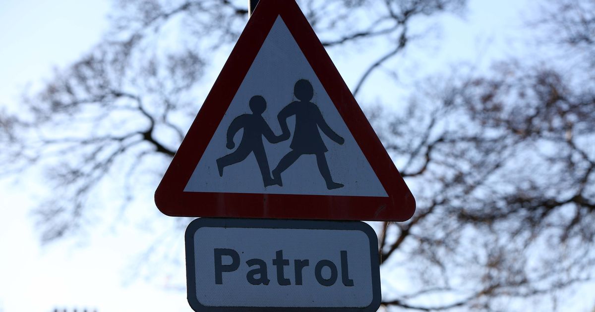 New road safety advice for teens as parents 'terrified' by their habits mirror.co.uk/news/uk-news/n…