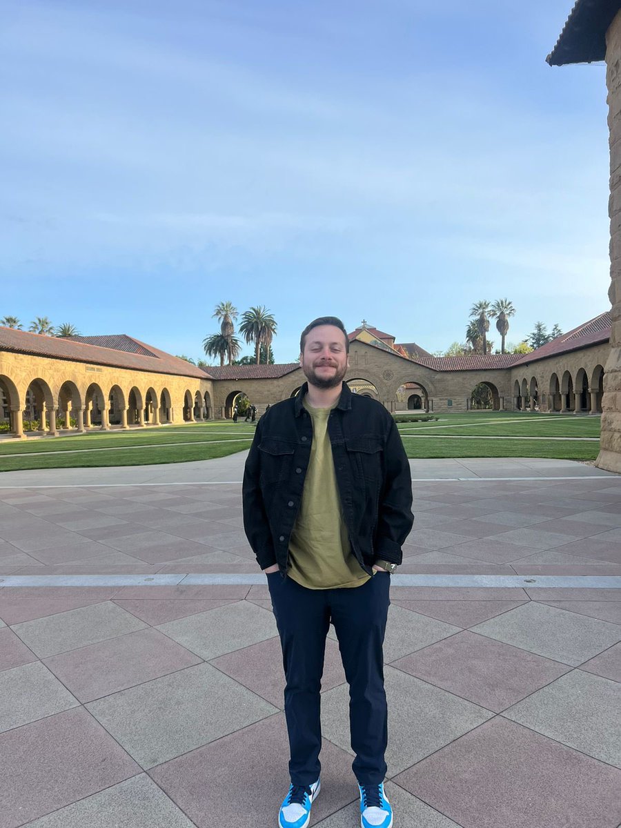 susanacorellap's tweet photo. Nunca dudé que lo lograrías mi Ingeniero Civil! Stanford University! Te amo @CarlosAEspriu 🩷 https://t.co/00R4BjzgOi
