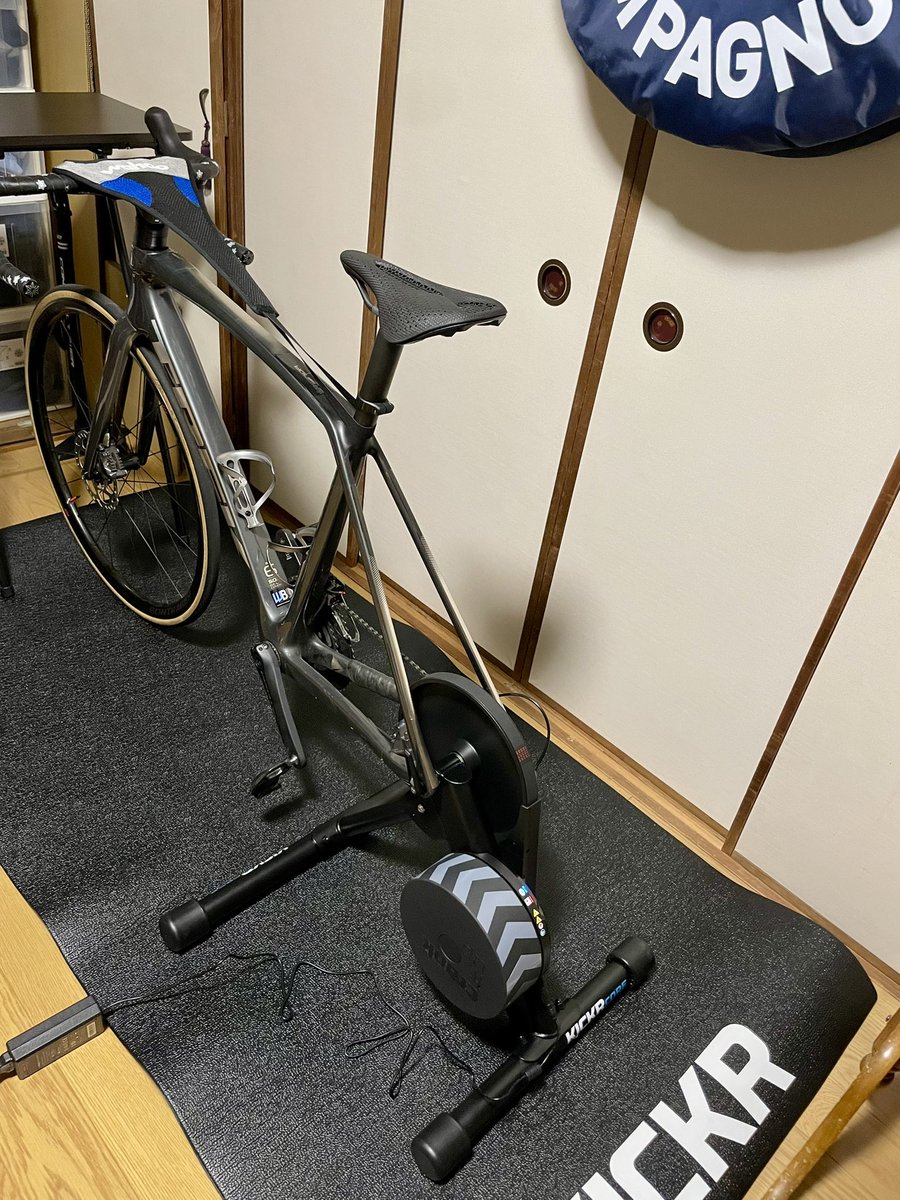 imasan630's tweet photo. スマートローラー導入。
#wahoo #kickrcore
#ヒルクライム #富士ヒル頑張ろう
#trek #emonda #emondaSL
#bontrager #XXX2
#pirelli #kmc #prologo
#garmin #forerunner965 https://t.co/iBJUUPLsUo
