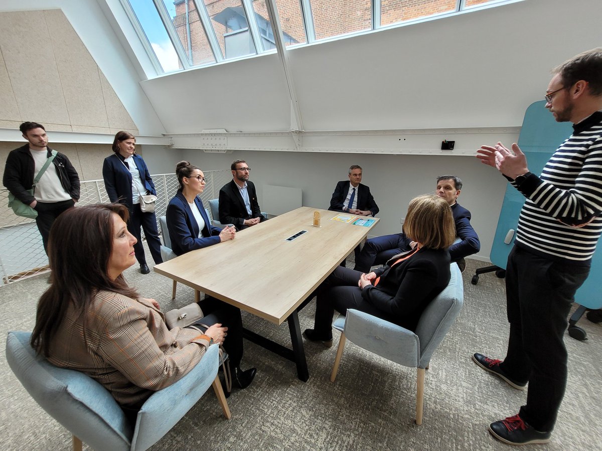 Visite du tiers lieux 'la filature des possibles' à Lisieux. Un magnifique lieu permettant de faire converger les publics apprenants/demandeurs d'emploi pour y créer des synergies par le biais d’ateliers pédagogiques dans le FabLab et des temps d’échange et de formation dans les…