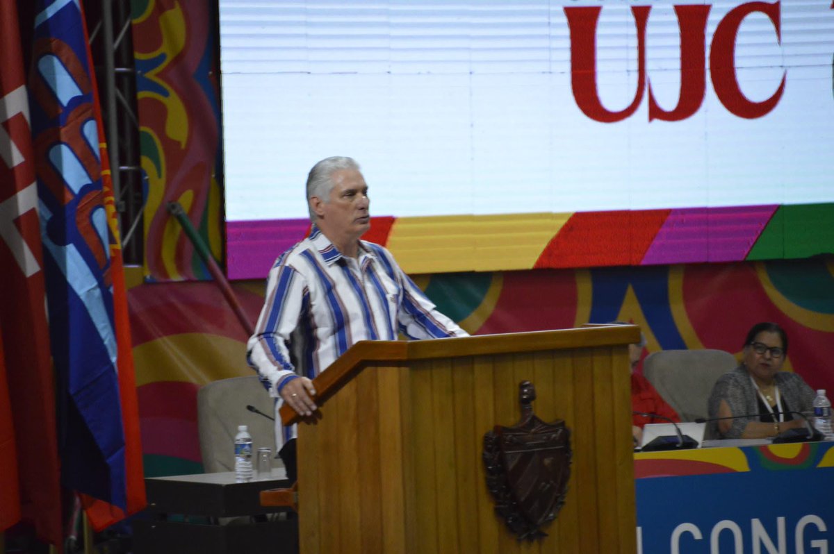 Lo dijo Presidente <a href="/DiazCanelB/">Miguel Díaz-Canel Bermúdez</a>:

"Contra todo el pueblo, pero especialmente contra la juventud que está en la edad de soñar y proyectar el futuro, se orienta el bloqueo de Estados Unidos, con sus terribles consecuencias para el país, incluyendo el estímulo a la emigración...".