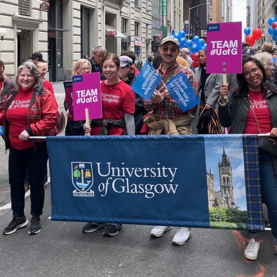 #TeamUofG had the chance to attend #TartanDay with our US based alumni to celebrate Scotland's connection with the United States in New York City! 🏴󠁧󠁢󠁳󠁣󠁴󠁿🇺🇸We are already looking forward to next year's celebration! #MyTartanDay #TartanDayParade
