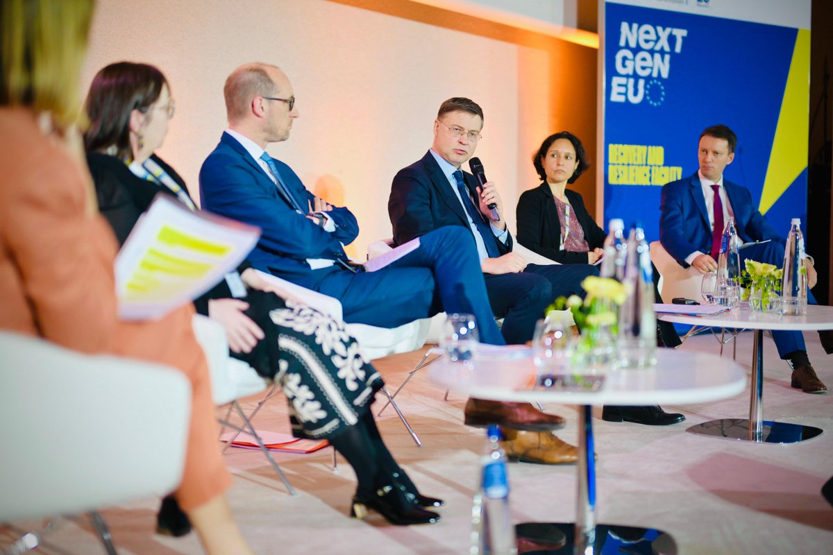 The Recovery and Resilience Facility (RRF) is entering a decisive phase.

The second panel of the #NextGenerationEU event discussed the lessons learned, what we can improve and how we can move forward, getting the RRF to the finishing line.