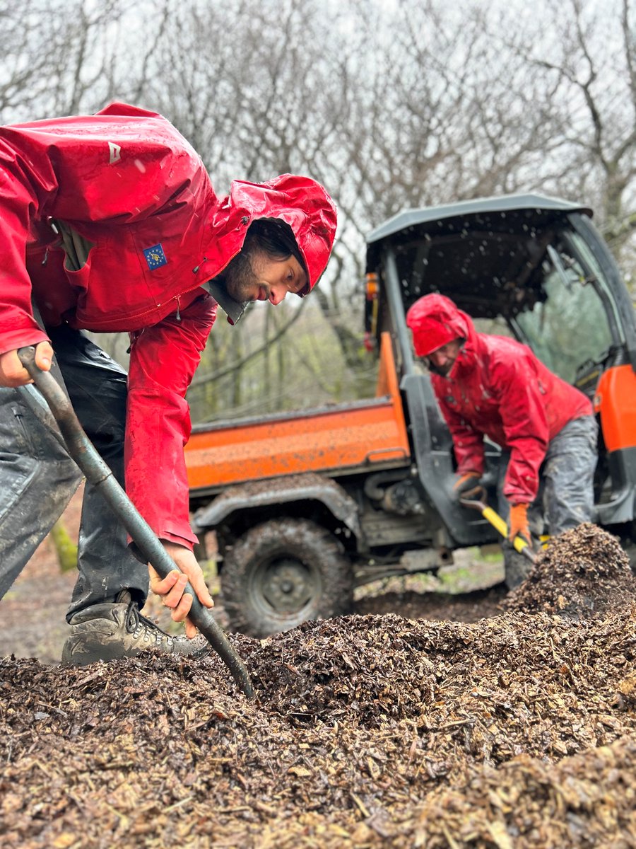 Come rain or shine, rangers and volunteers work in all weathers to look after places in our care and improve access. Today is definitely a rainy workday for the team! #rain #rangerlife #peakdistrict #ranger #greatoutdoors