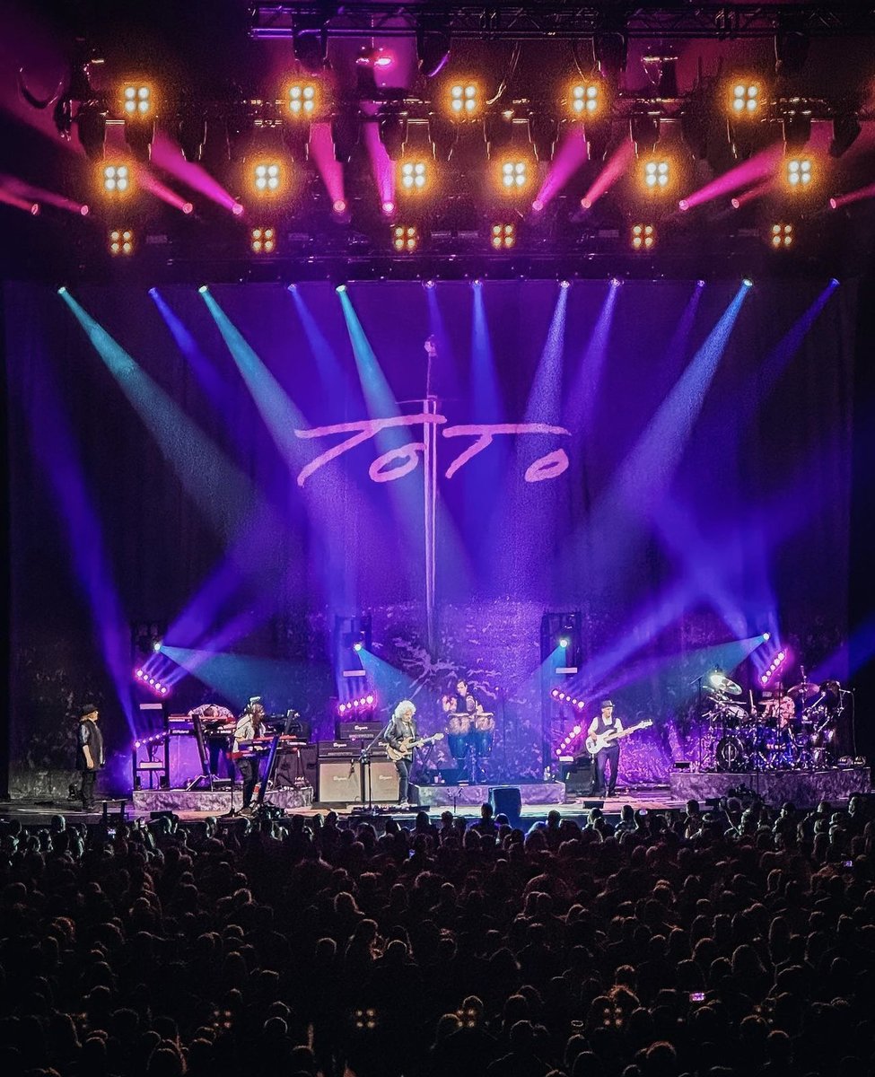 Excited to see y'all tonight at Vilar Performing Arts Center in Beaver Creek, CO! Can't wait to rock with y'all again! #dogzofoz #dogzofoztour #dogzofoztour2024 #totolive #toto #tototour