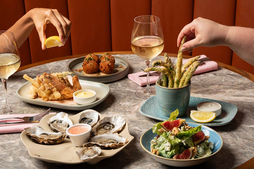 Feast @burger_lobster with £5000 tabs up for grabs throughout April and May hot-dinners.com/Offers/Hot-Din…