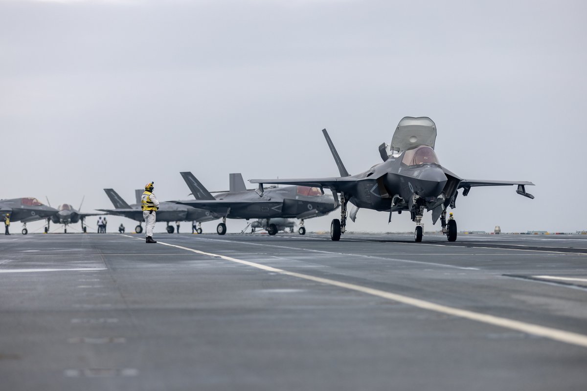 📸F-35B Lightning jets of 617 Squadron disembarked HMS Prince of Wales following Exercise Steadfast Defender to return to RAF Marham in Norfolk. 👉Exercise Steadfast Defender is the largest NATO exercise for over a decade and takes places across several months