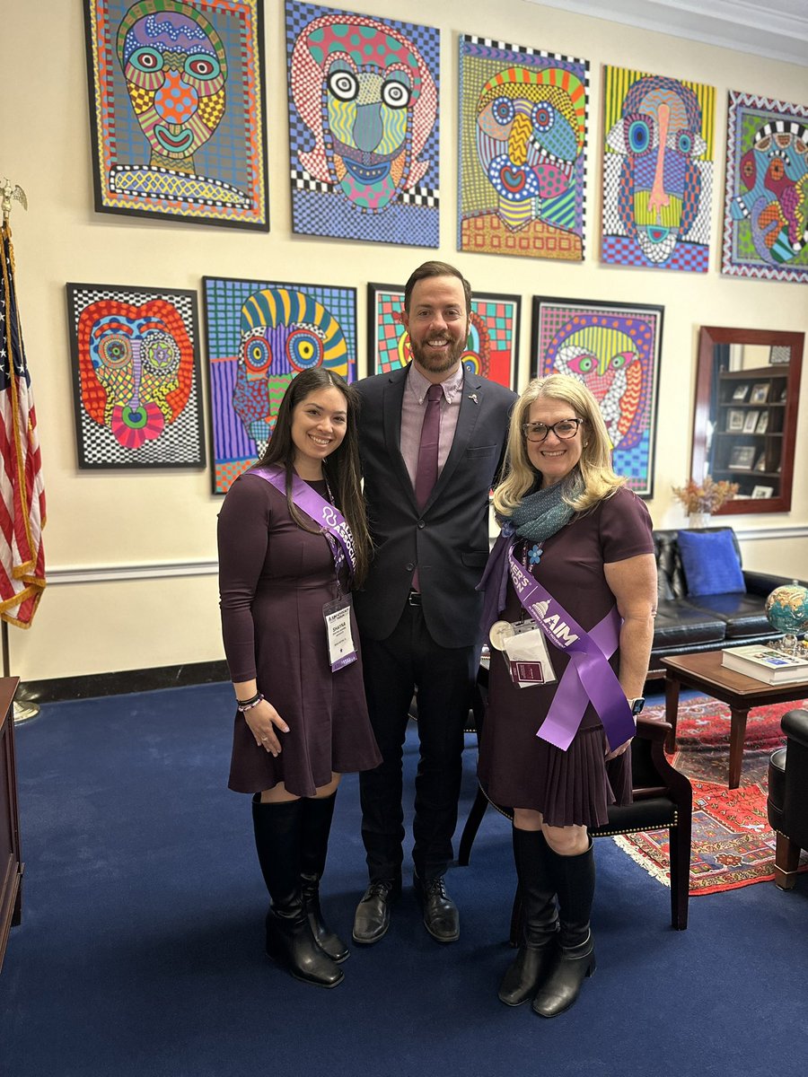 @LoisFrankel is an @alzsefl Champion & today we got to introduce her office to the AADAPT Act (HR 7688); which will empower PCPs to better diagnose Alzheimer’s and deliver high-quality, care in community-based settings. We hope to count on her support again!💜 #ENDALZ #AlzForum