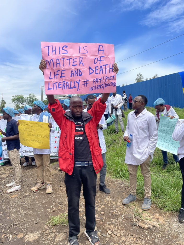 The public came out in our support. We rest today. Next week we return… WE the KENYAN doctors own the streets UNTIL our matters are addressed to the last. The fight hasn’t even yet started. #DoctorsStrikeKE