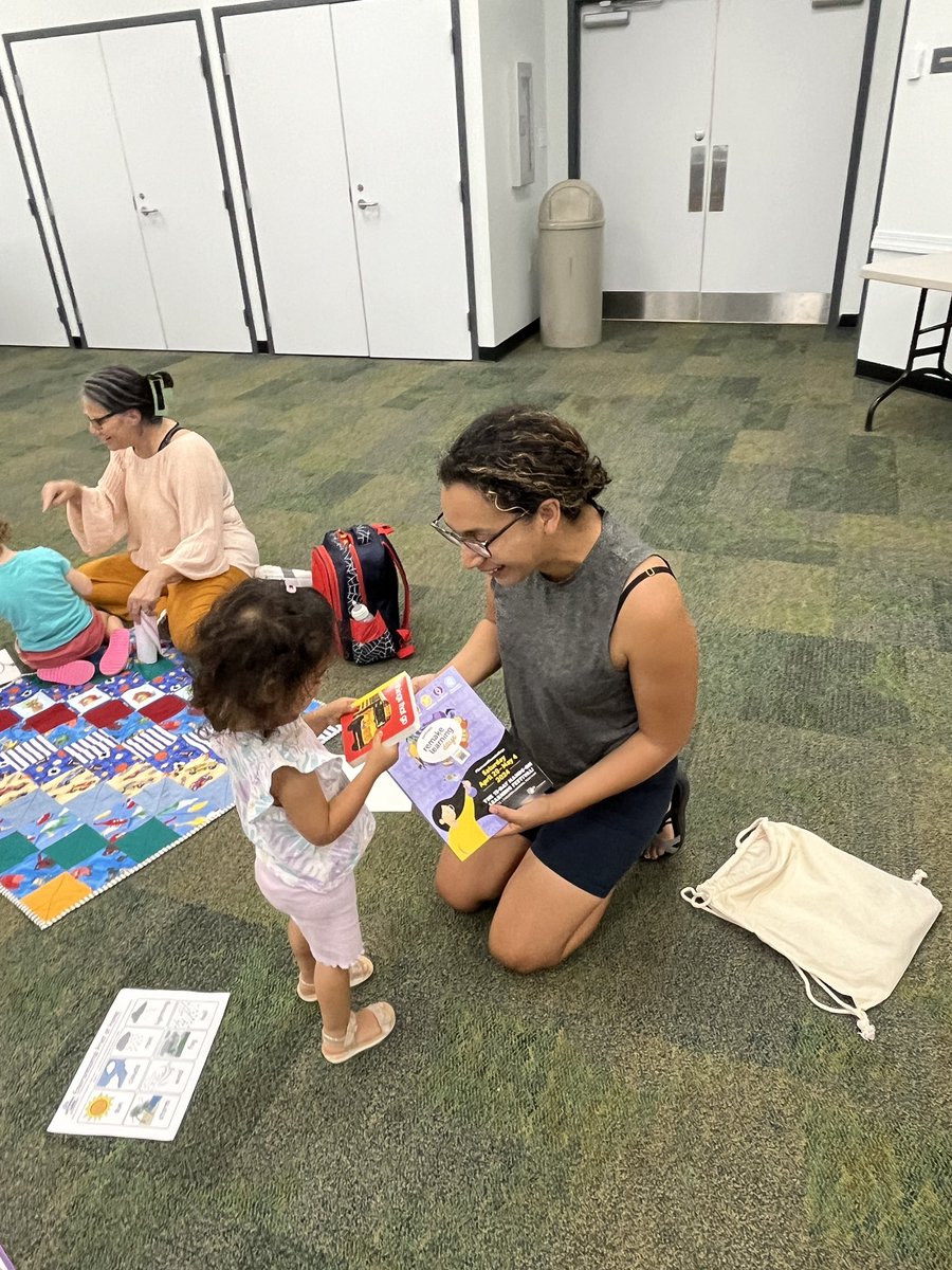 Love sharing #SuncoastRemakeDays guide with families at Soar in 4 Storytime. You can also get the app SRLD2024 in App Store. #Remakedays <a href="/ThePattersonFdn/">The Patterson Foundation</a> <a href="/SuncoastCGLR/">Suncoast GL Reading</a>