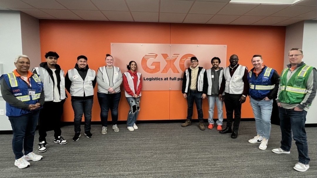 The Industrial Engineering students @uindy had an awesome experience at GXO’s Rebound Facility. Getting an inside look at GXO's operations was mind-blowing, and chatting about potential collaborations and careers! Learn more on our LinkedIn! #GXO #IndustrialEngineering