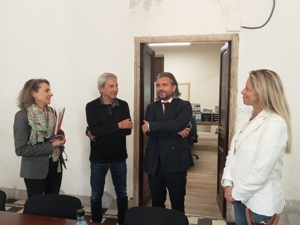 💬À l'occasion de la tournée #CNR dans l'extrême Sud, le recteur a rencontré les maires de Levie, Bonifacio et Porto-Vecchio. L'occasion d'échanger avec eux sur les projets éducatifs des communes et sur les enjeux. Un travail conjoint au service des concitoyens et de la jeunesse.