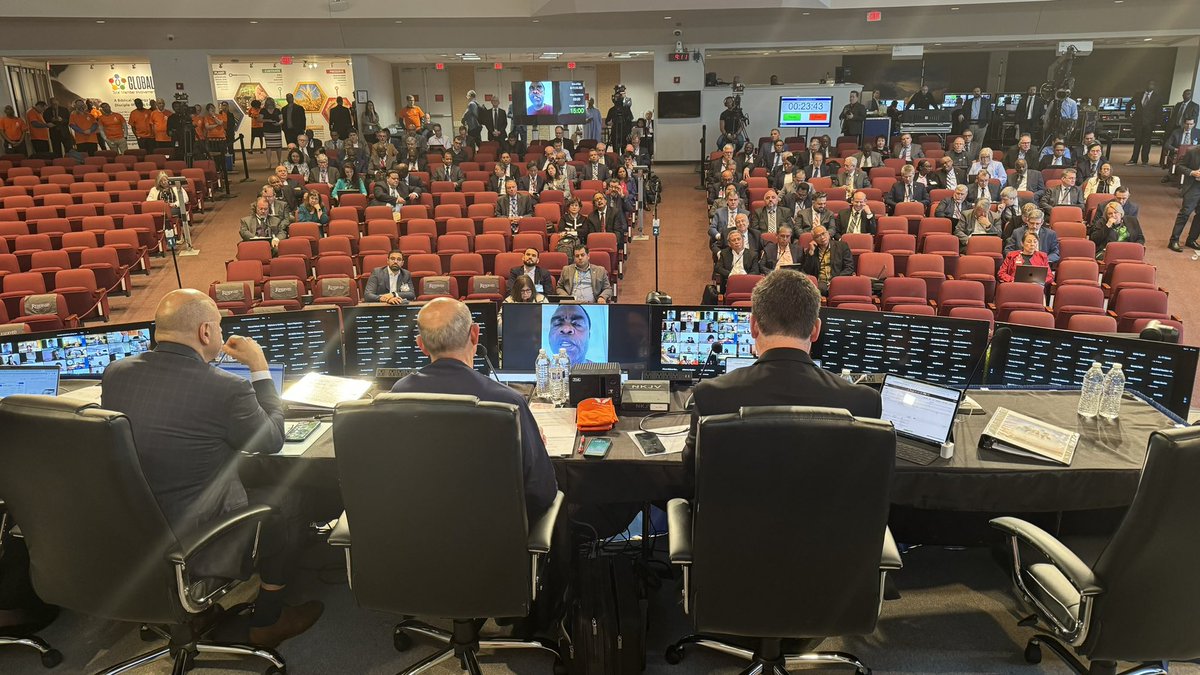 Our chair, secretary, and parliamentarian can see everyone here and online. It’s a very special setup for these hybrid meetings of the GC executive committee. Thanks to @NADadventist for your team’s technical help.