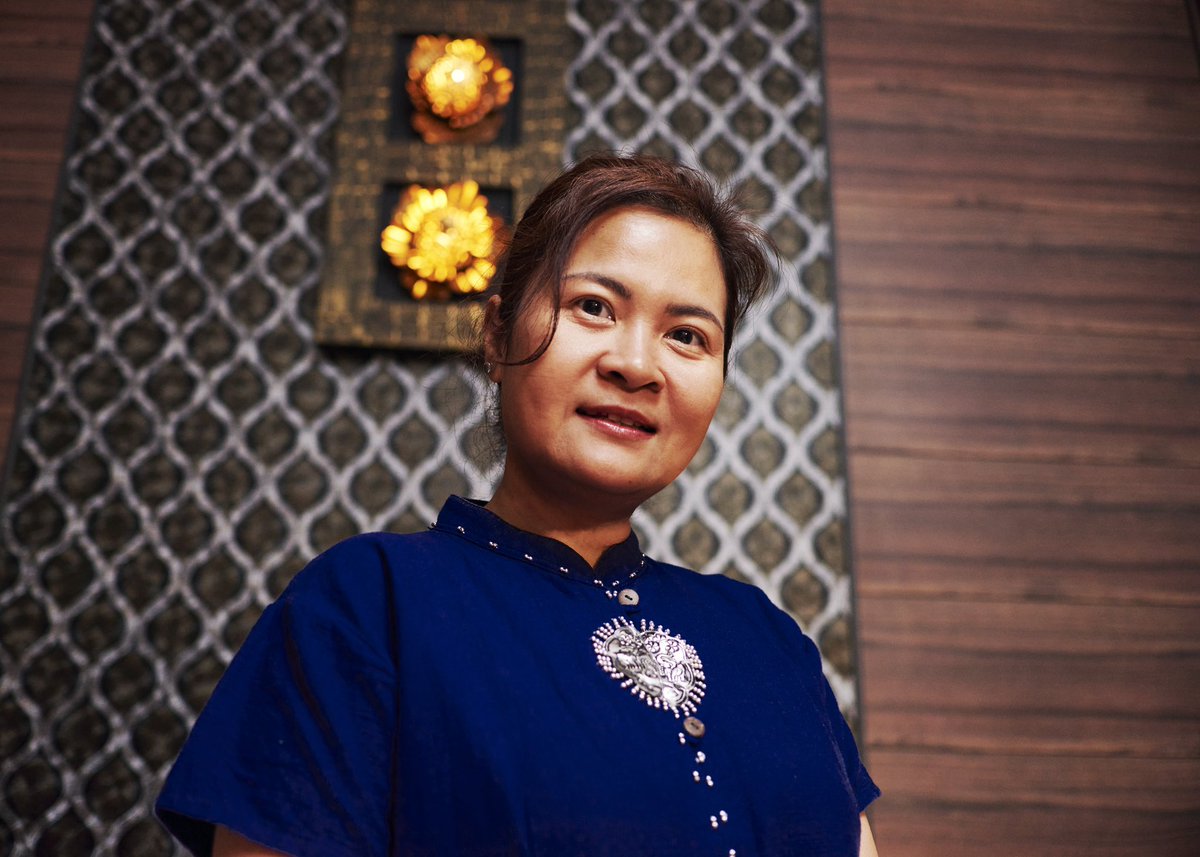 Darin Sansuk Majer: El massatge Thai és com fer ioga amb el cos

Entrevista: Anna Grimau
Fotografia: Clàudia Sauret

humansofsitges.com/darin-sansuk/

#sitges #humansofsitges #entrevista #retrat #garraf #humansofgarraf #bcn <a href="/humansofny/">Brandon Stanton</a> <a href="/annagrimau/">ANNA GRIMAU</a>