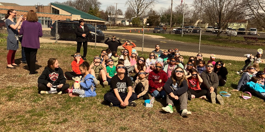 WSD students had a blast exploring astronomy and witnessing the solar eclipse firsthand yesterday afternoon. Superintendent Lindberg even joined students at Schoolcraft Elementary to view the eclipse. It’s moments like these that spark curiosity and inspire future scientists!