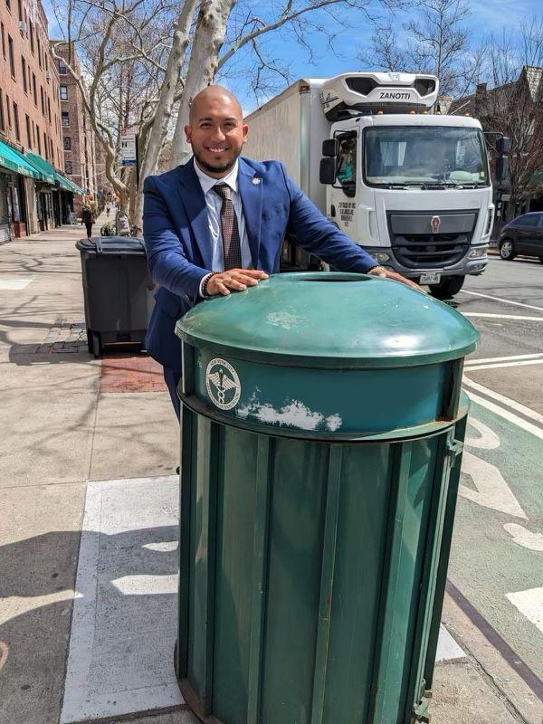 A cleaner district starts w/more trash cans. I've heard you, and now it's time to get this done. Let's get more trash cans! I'll work tireless this year w/DSNY to make sure communities are given the resources they need to keep our streets clean & our neighborhoods sparkling!