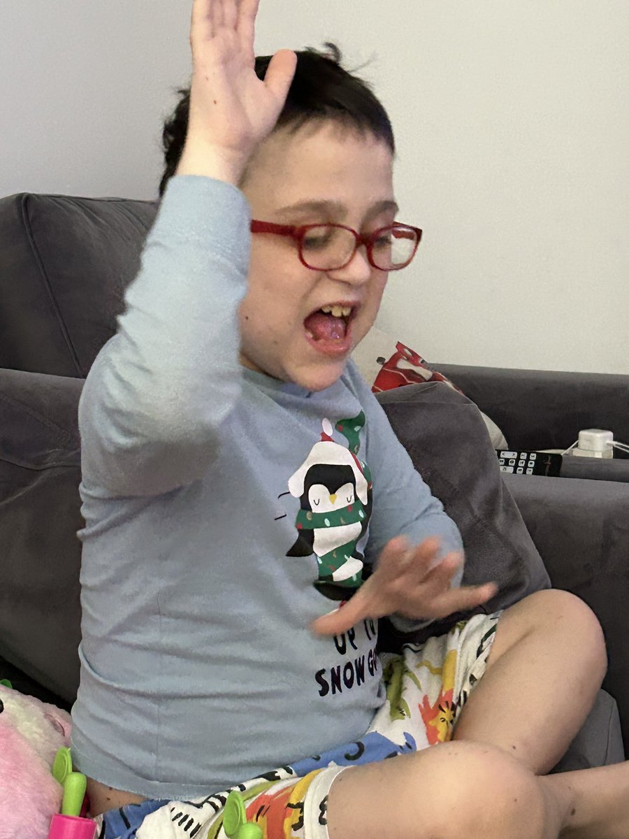 AWLessOrdinary's tweet photo. @gigaclear so 24hrs &amp; no further forward, internet still not working. Here is Ethan, autistic with a host of conditions &amp; reliant on the internet for entertainment. I am reliant for work. How can zero progress be made to fixing it!!? https://t.co/QxxJaPEJnU