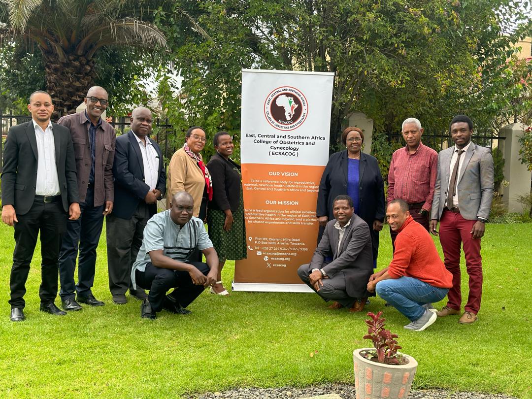 🎉Exciting News! Supported by the @rcsi_cosecsa funded by @Irish_Aid, @ecsacog extends its reach to Lesotho. Today marks a significant milestone as 7 new specialists commence training at Queen Mamohato Memorial Hospital under the guidance of @ecsacog master trainers.