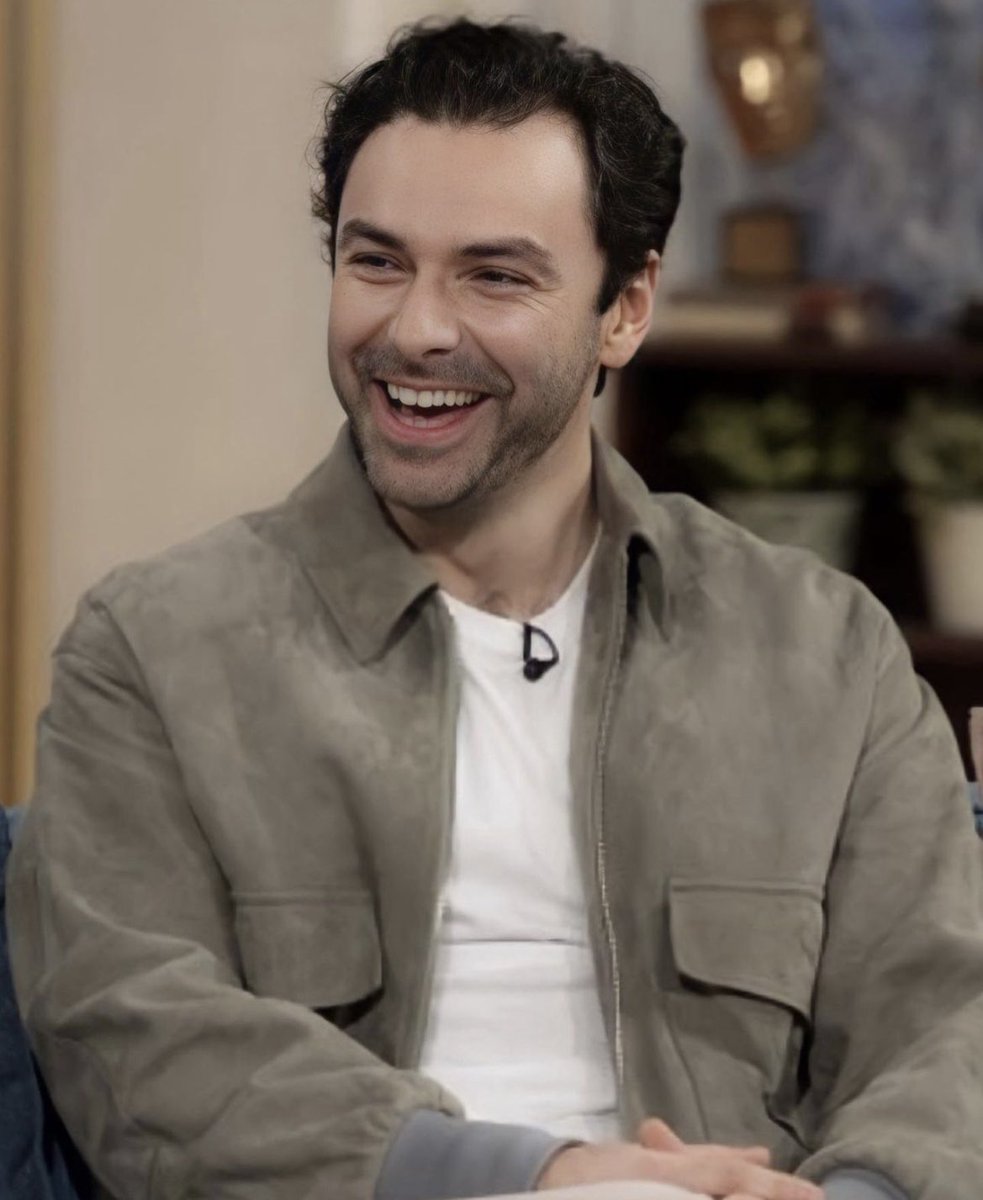 Hope it’s a fantastic #TurnerTuesday for everyone. #AidanTurner #AidanCrew (Photo credit to owner)🩵