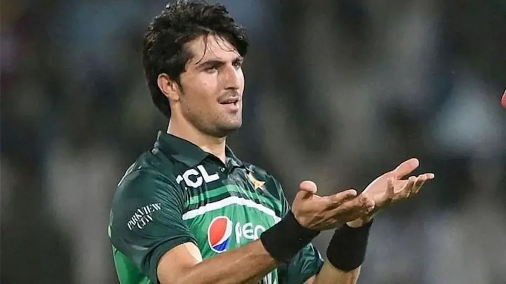 When will we learn to realise the value this guy brings to the Pakistan team? The BEST death bowler in the country. Performed in 2 World Cups in a row. And now has been dropped without any reason. Very unfair with Wasim jr. #PakistanCricket #PAKvNZ