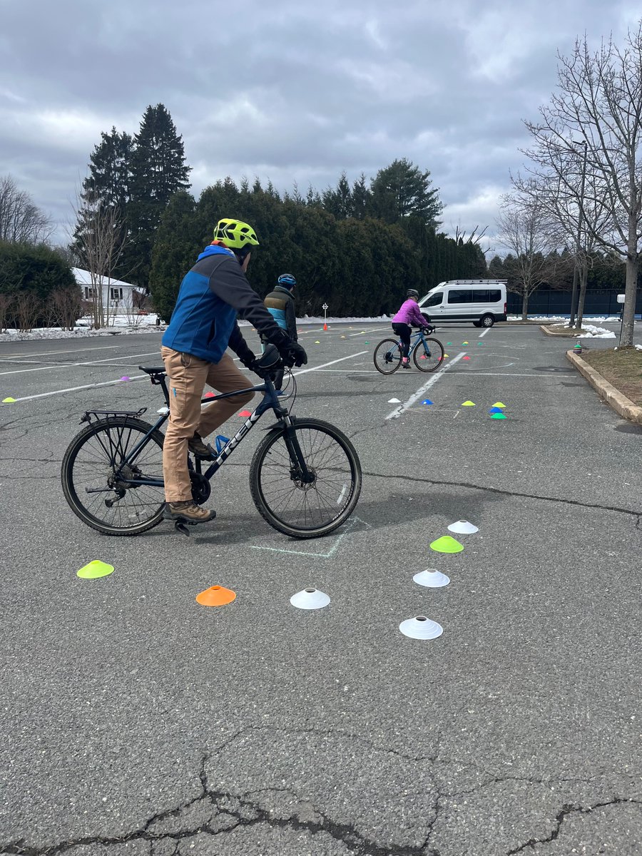 Over the weekend Frontier Regional School organized with the @massdot #SRTS team to host a “Dust Off” #BikeRodeo for their high school students, led by @massbike.

@FRS_Deerfield 

Visit our website to contact your OC & schedule a bike rodeo this spring: tinyurl.com/3bdce7e4